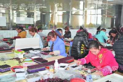 銅仁鞋業(yè)企業(yè)節(jié)后全力恢復(fù)生產(chǎn) 奮力實現(xiàn)新春開門紅